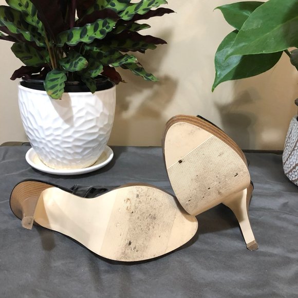 Black Patent Peep Toe Pumps - Picture 5 of 7